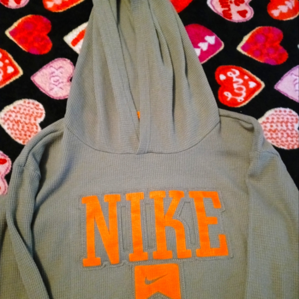 Large nike hoodie nice shape
